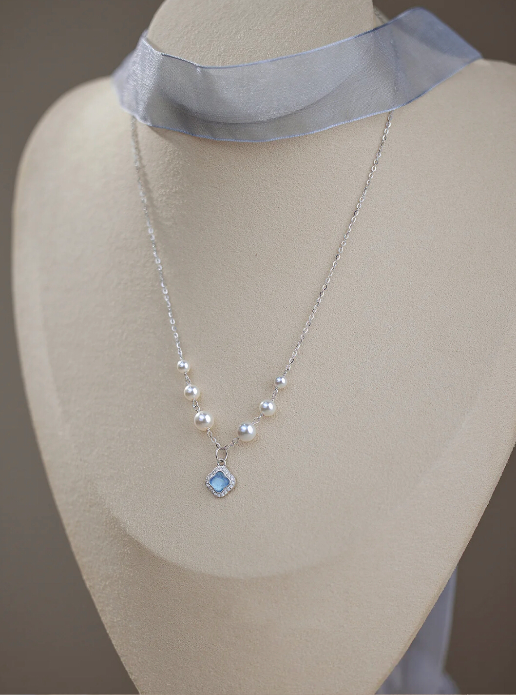 COLLIER ÉLÉGANT À VAGUE