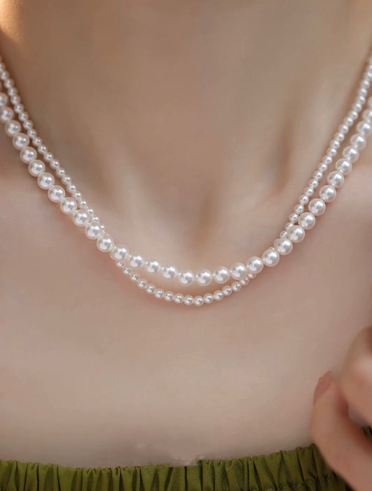 LUMINOUS PEARL NECKLACE