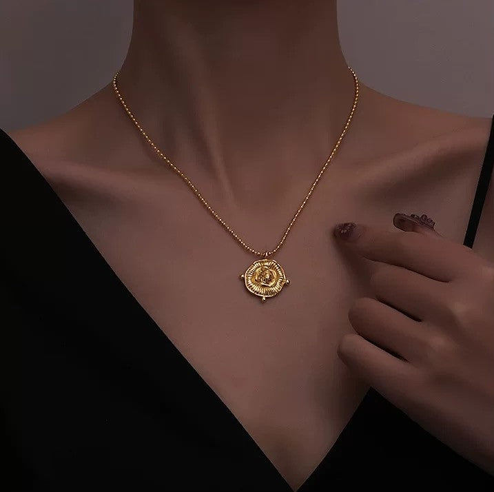 Luxe Aura Necklace