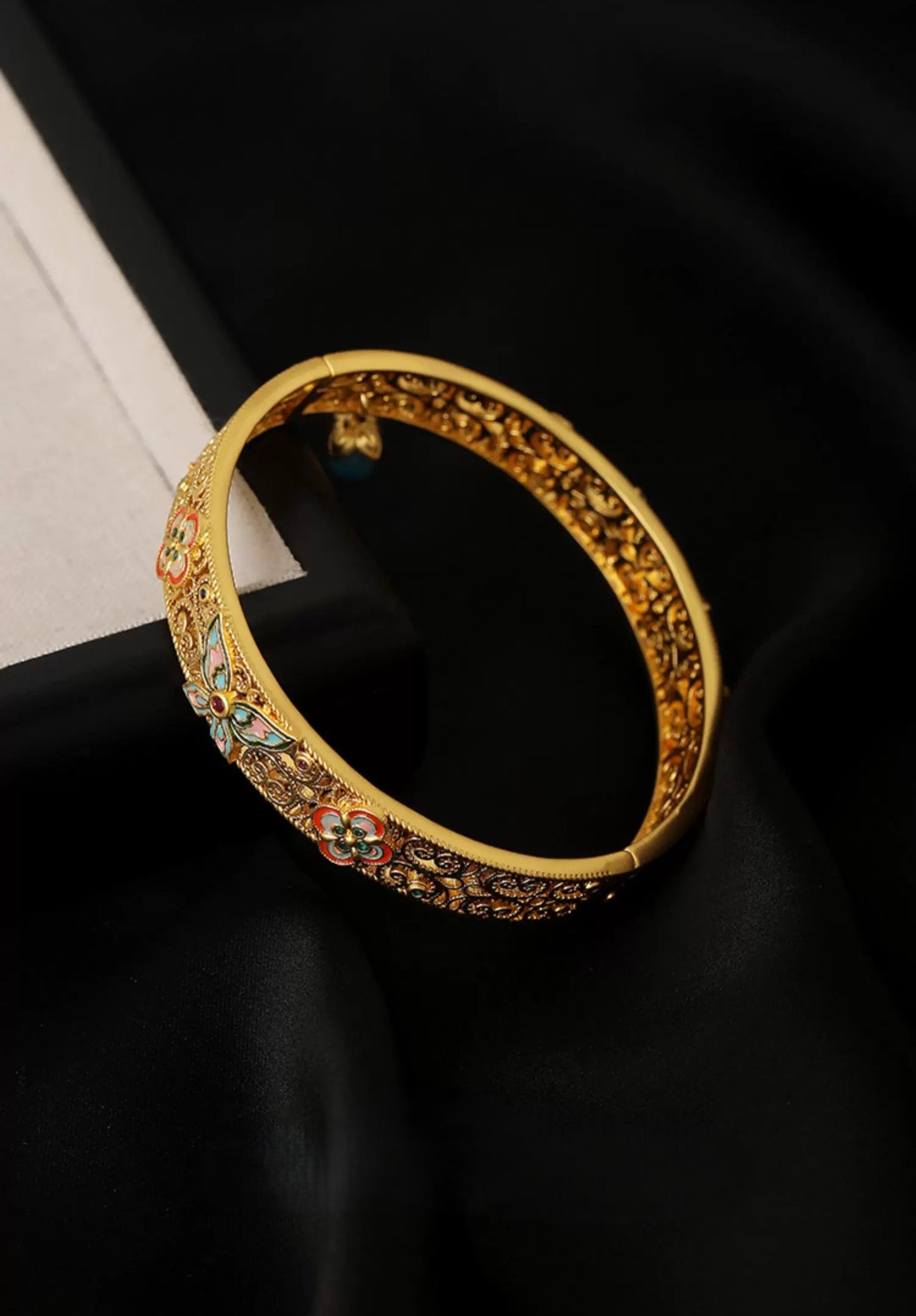 Bracelet à impulsion électrique