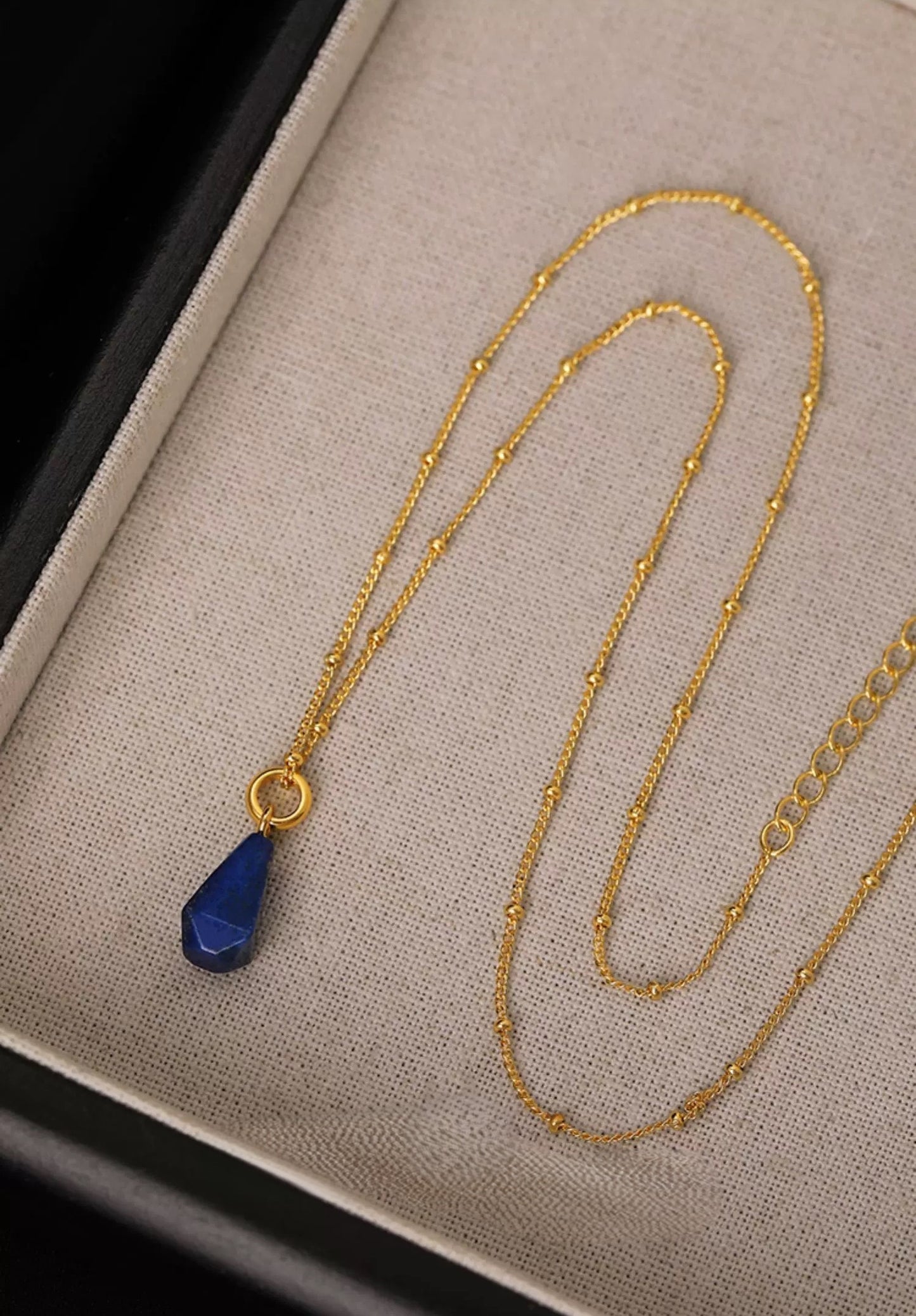Collier de lumière chuchotée