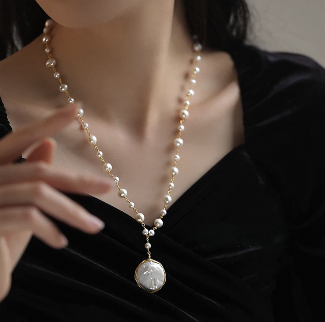 Graceful Shine Necklace
