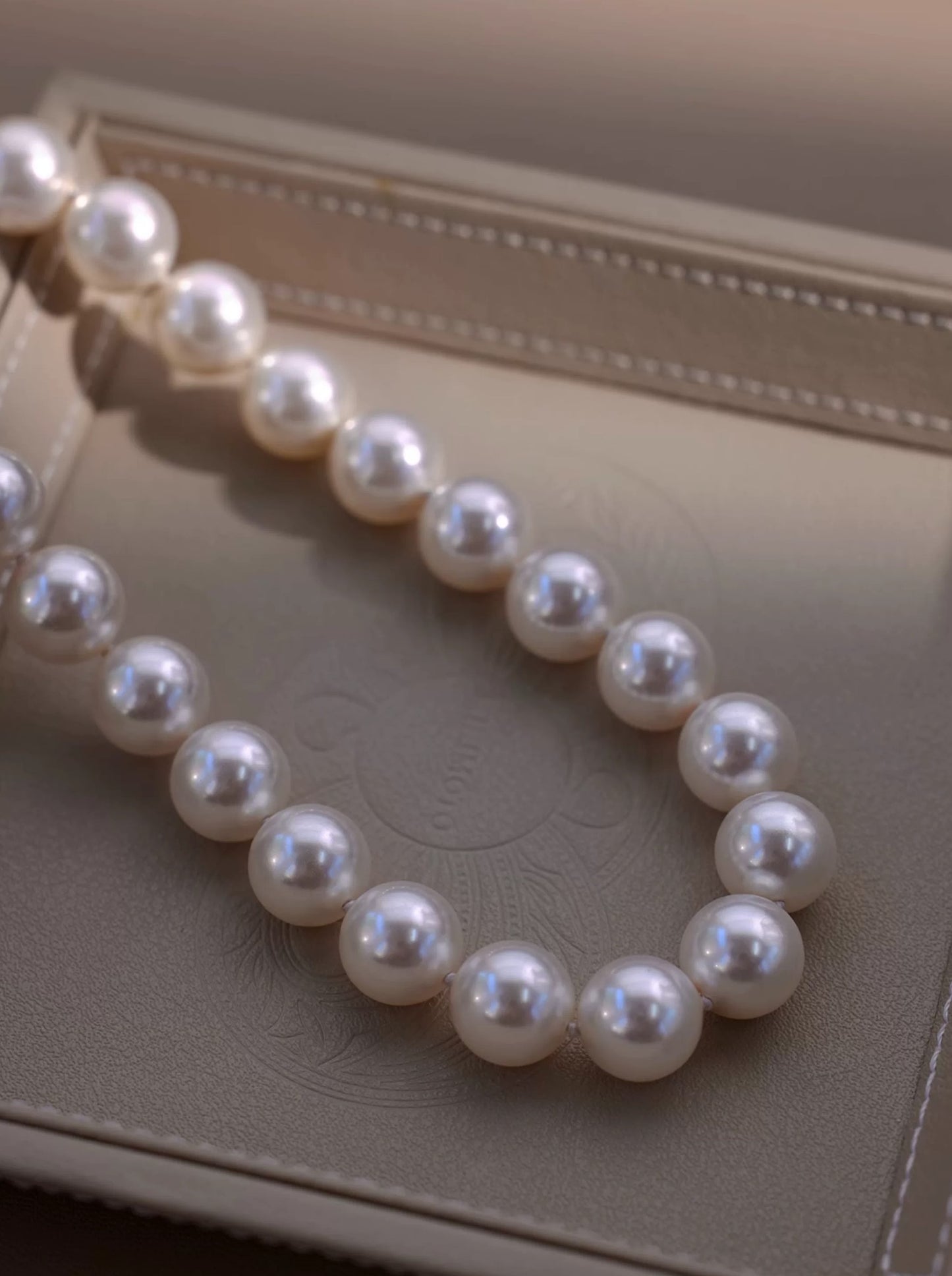 PEARL DOLL NECKLACE