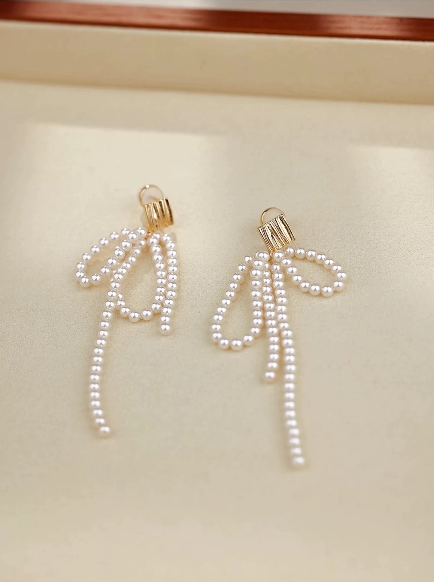 BOUCLES D'OREILLES EN PERLES ECHOING