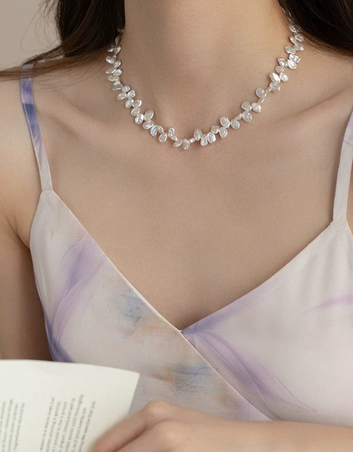 COLLIER DE FLEURS DÉLICATES