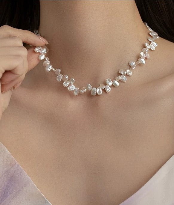 COLLIER DE FLEURS DÉLICATES