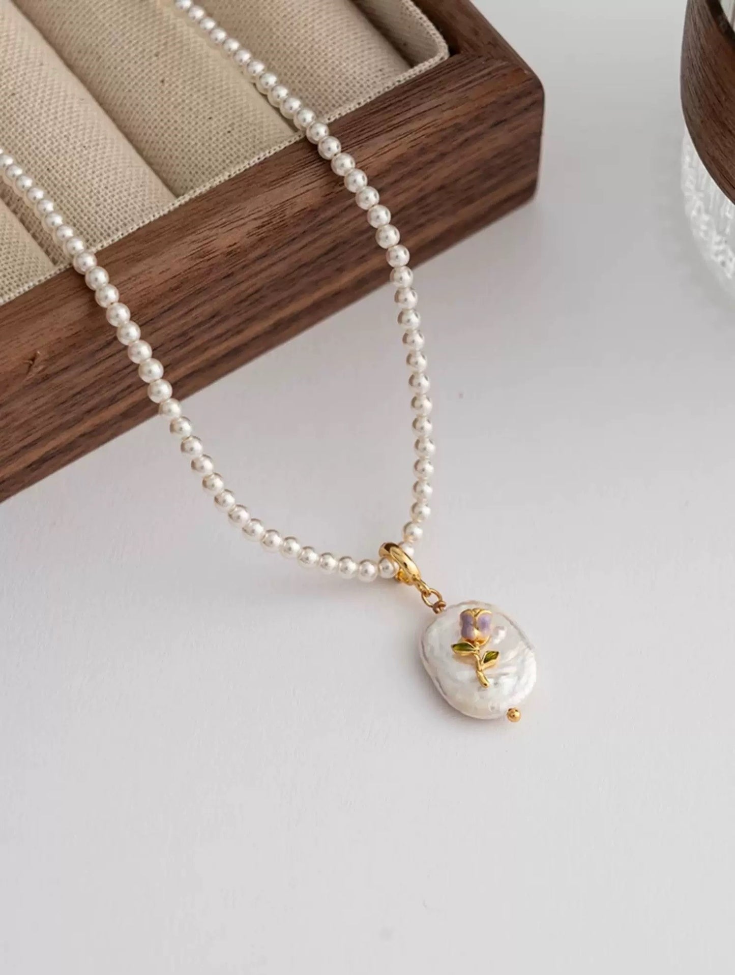 COLLIER SPLENDEUR INTEMPORELLE