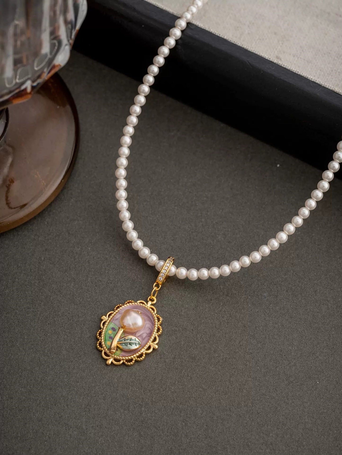 GLISTENING REVERIE NECKLACE