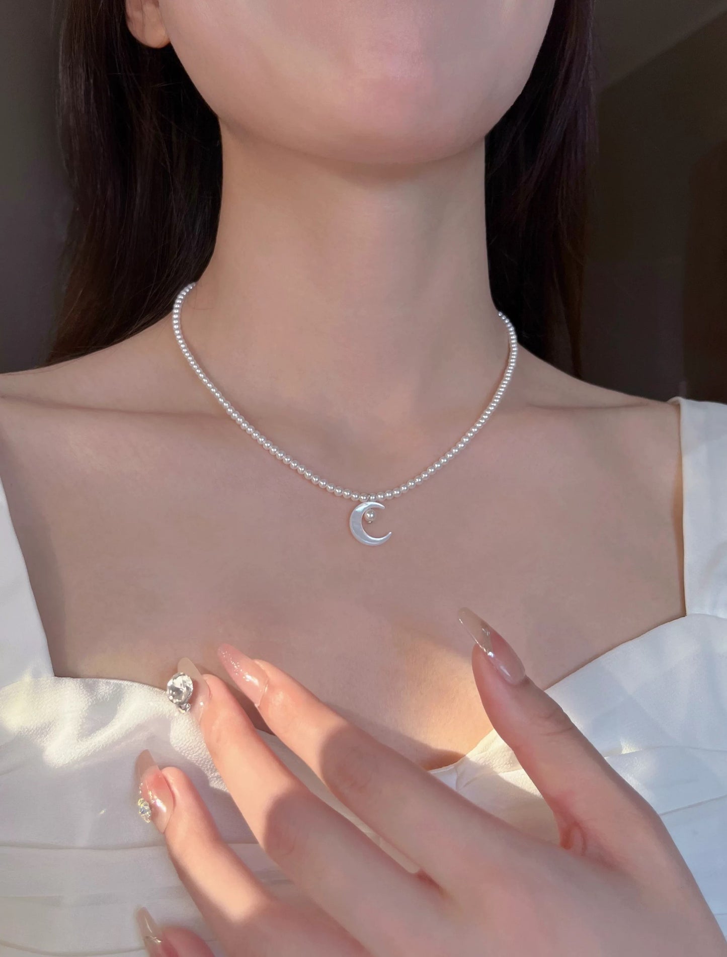 REFLECTED MOON NECKLACE