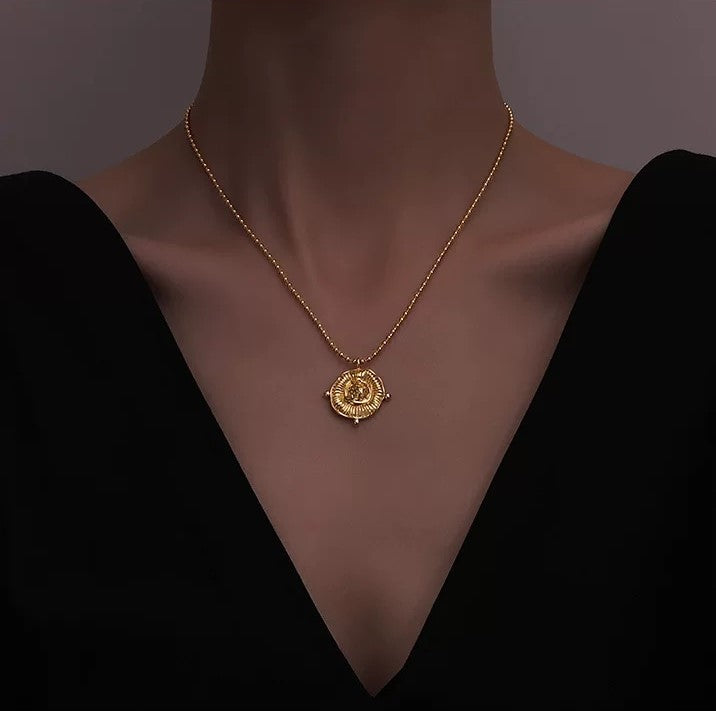 Luxe Aura Necklace