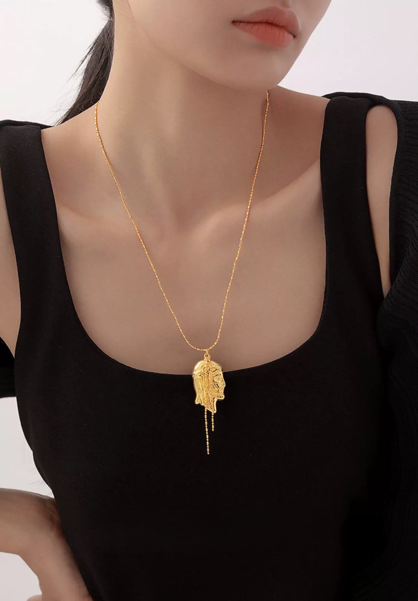 Opulent Muse Necklace