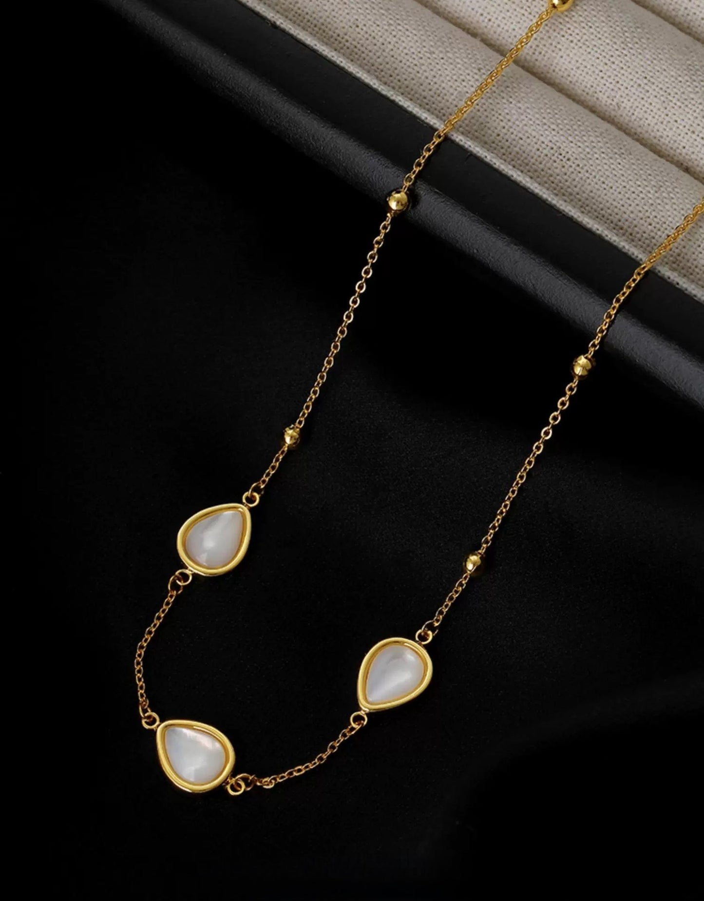 Collier Halo séduisant