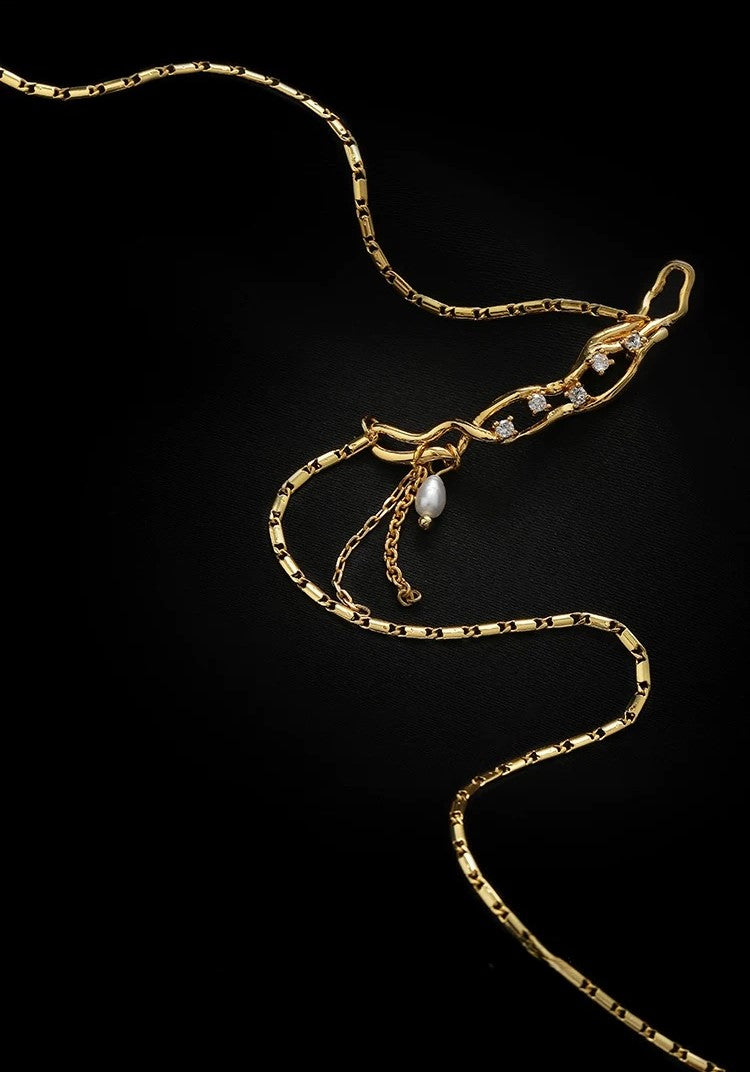 Noir Radiance Necklace