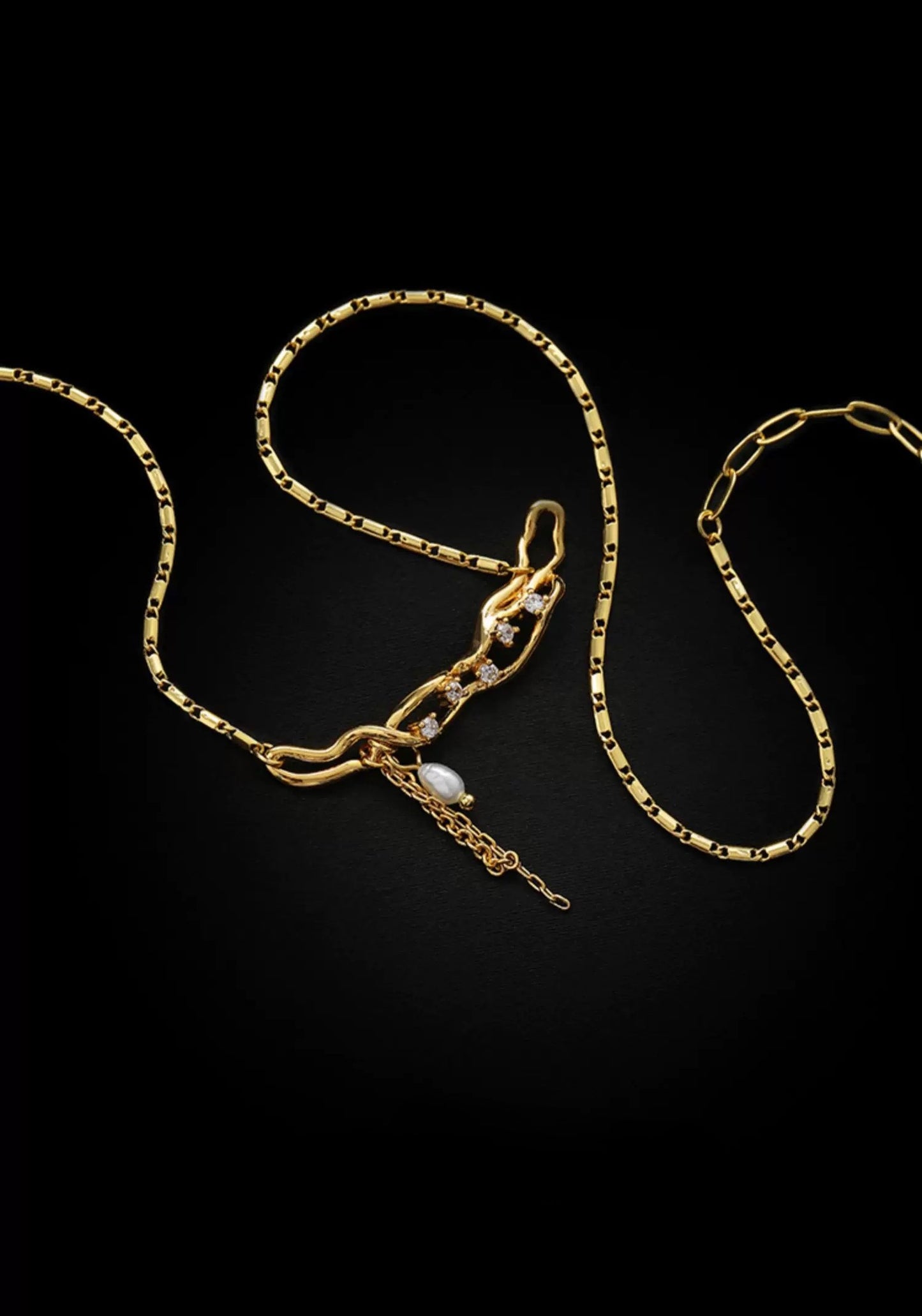 Noir Radiance Necklace