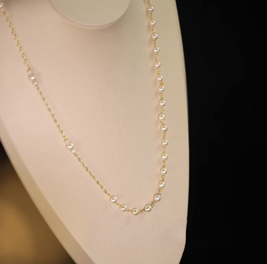 Classic Pearl Necklace