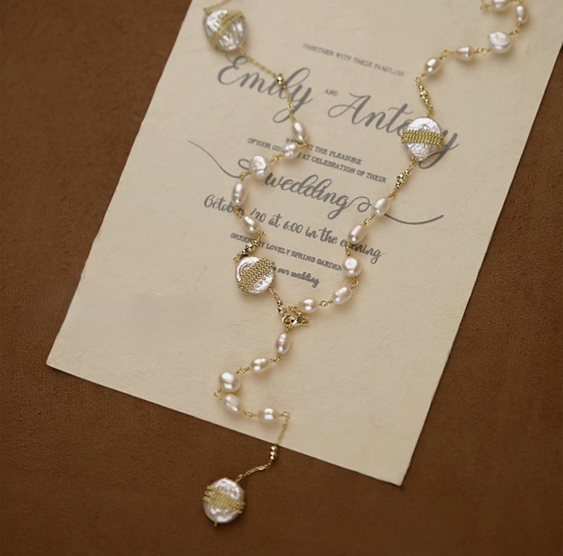 Graceful Pearl Necklace