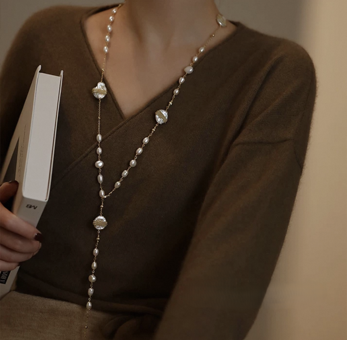 Graceful Pearl Necklace