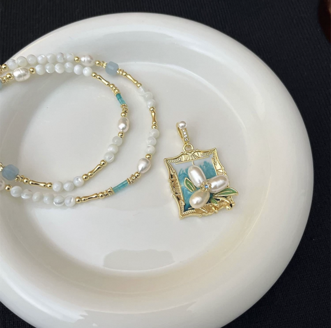 Opulent Pearl Necklace