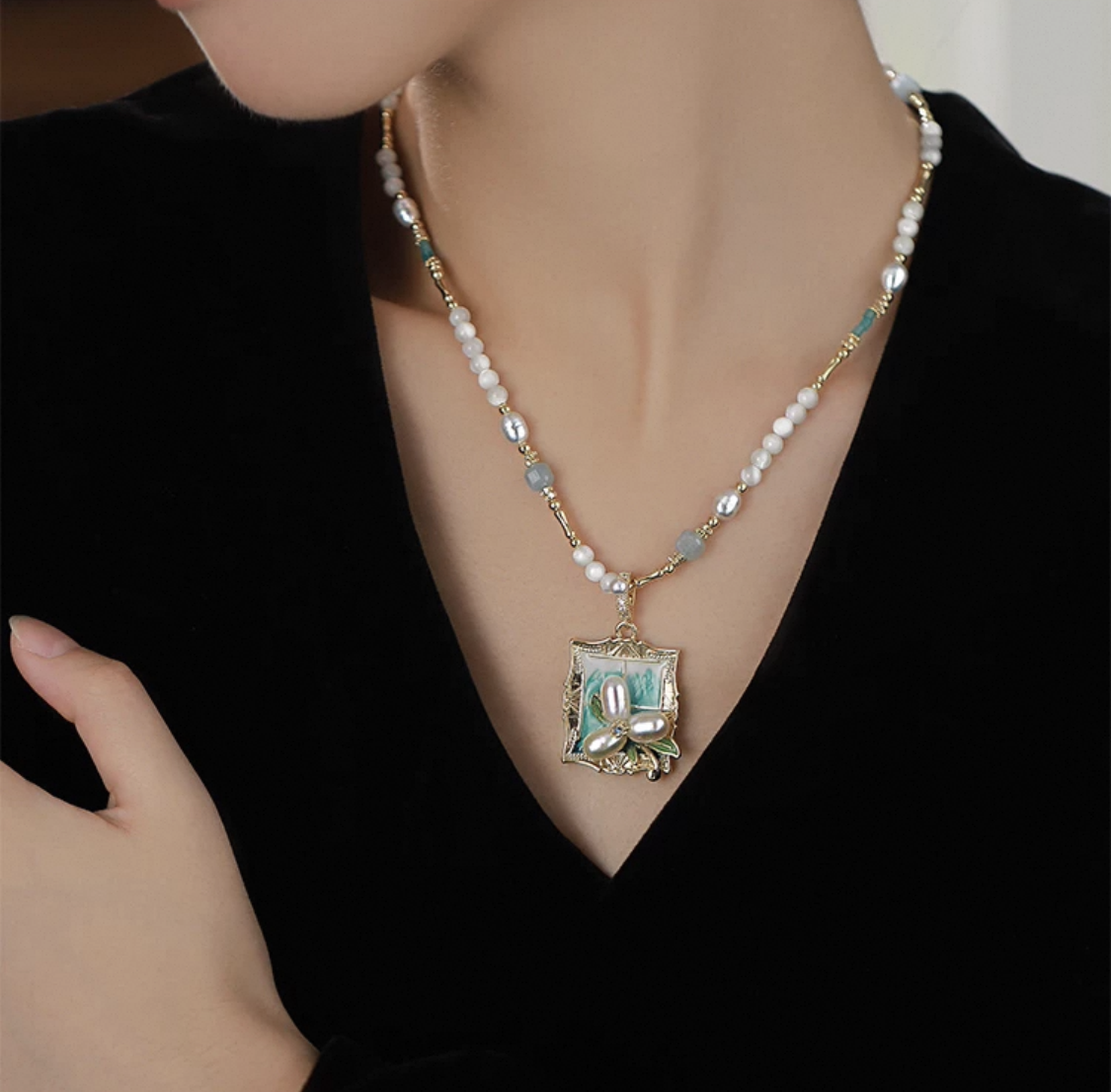 Opulent Pearl Necklace