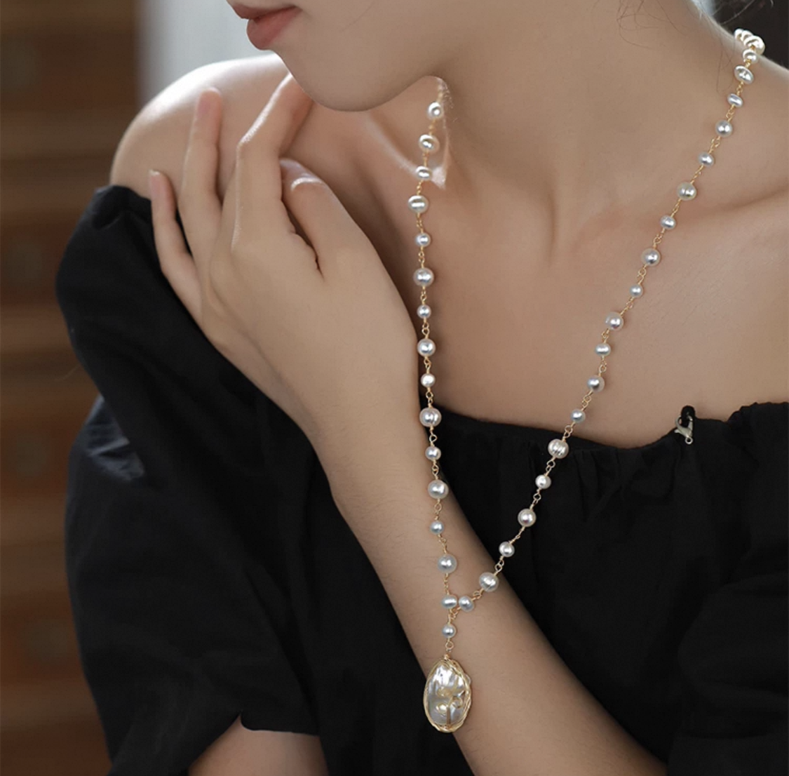 Divine Pearl Necklace