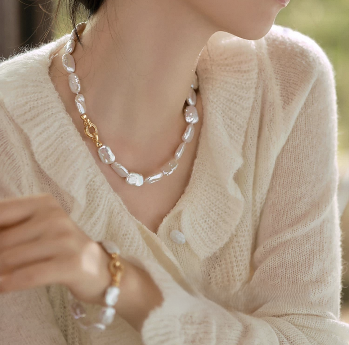 Pearl Aura Necklace