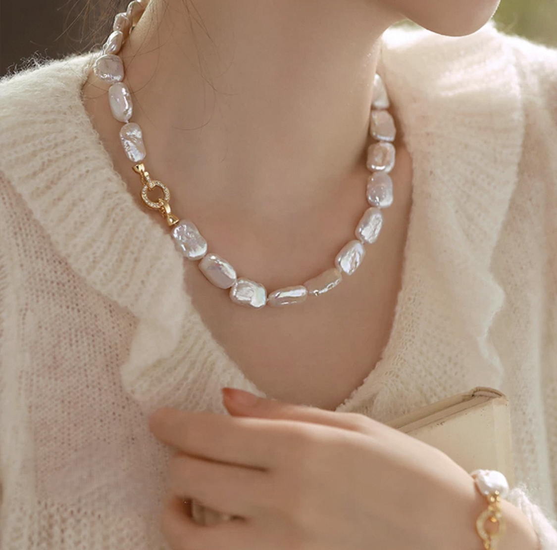 Pearl Aura Necklace
