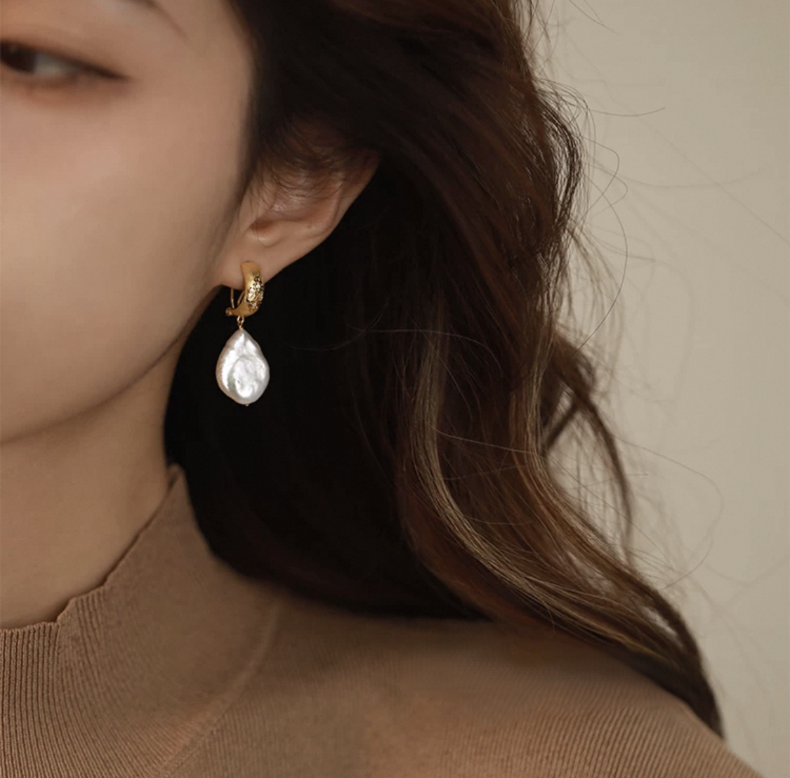 Pearl Poise Earrings