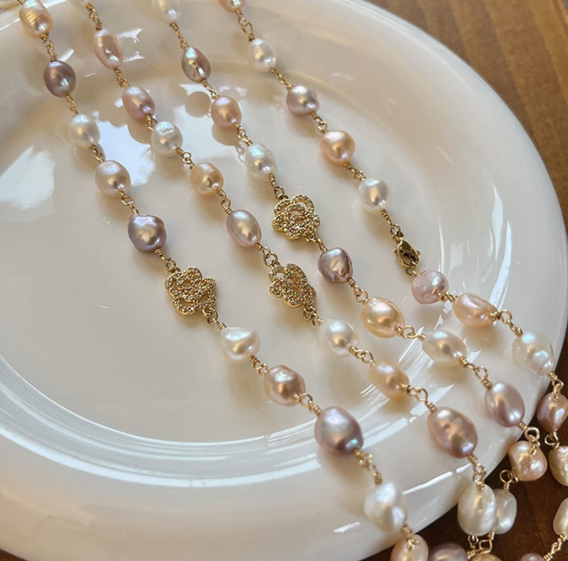 Refined Luster Necklace