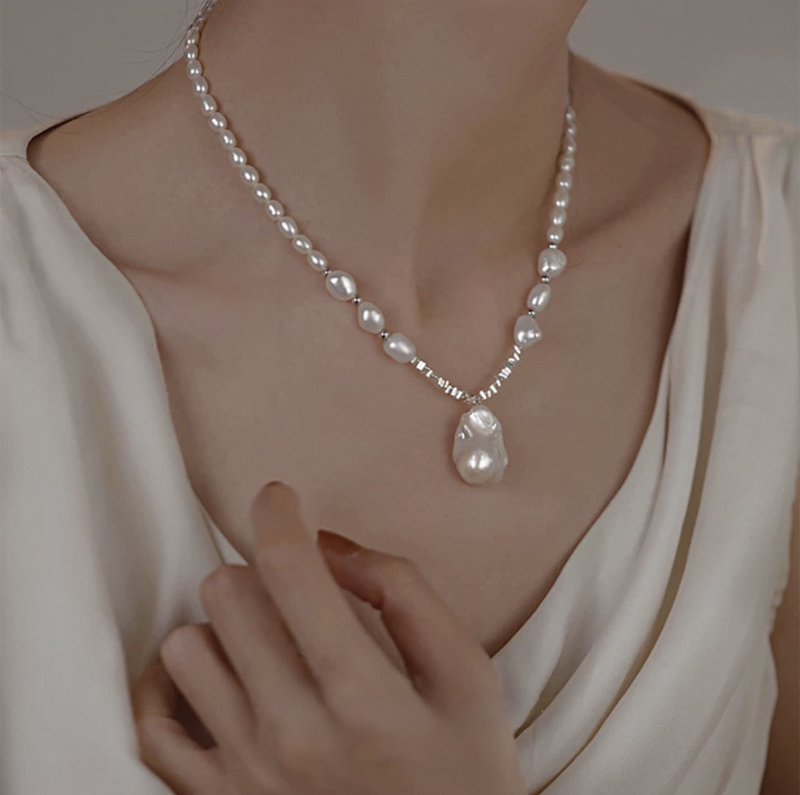 Graceful Dew Necklace