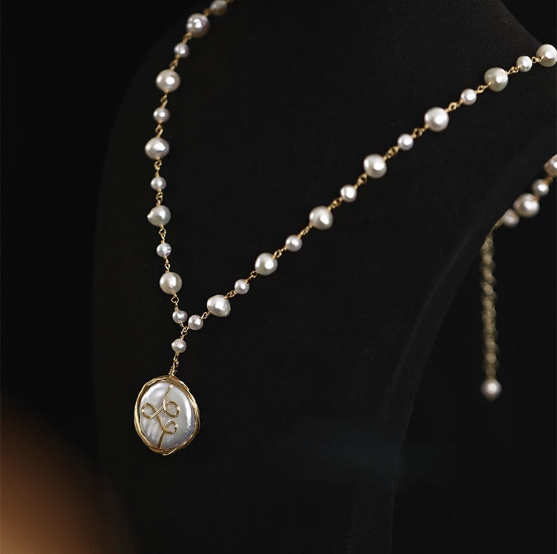 Graceful Shine Necklace