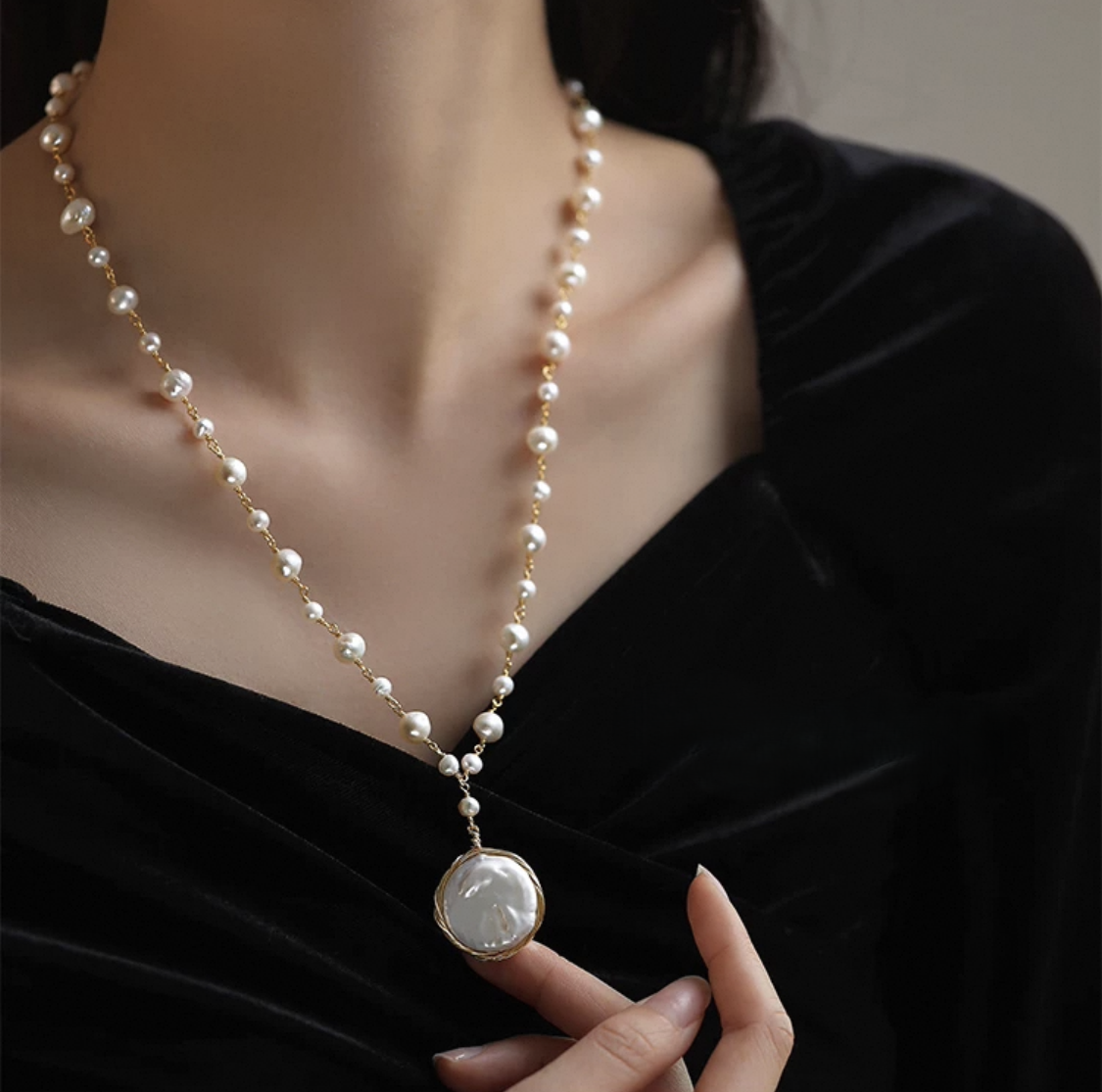 Graceful Shine Necklace