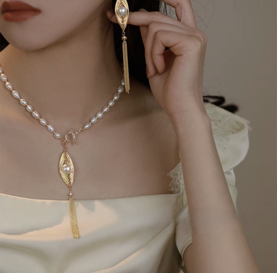 Maroon Grace Necklace