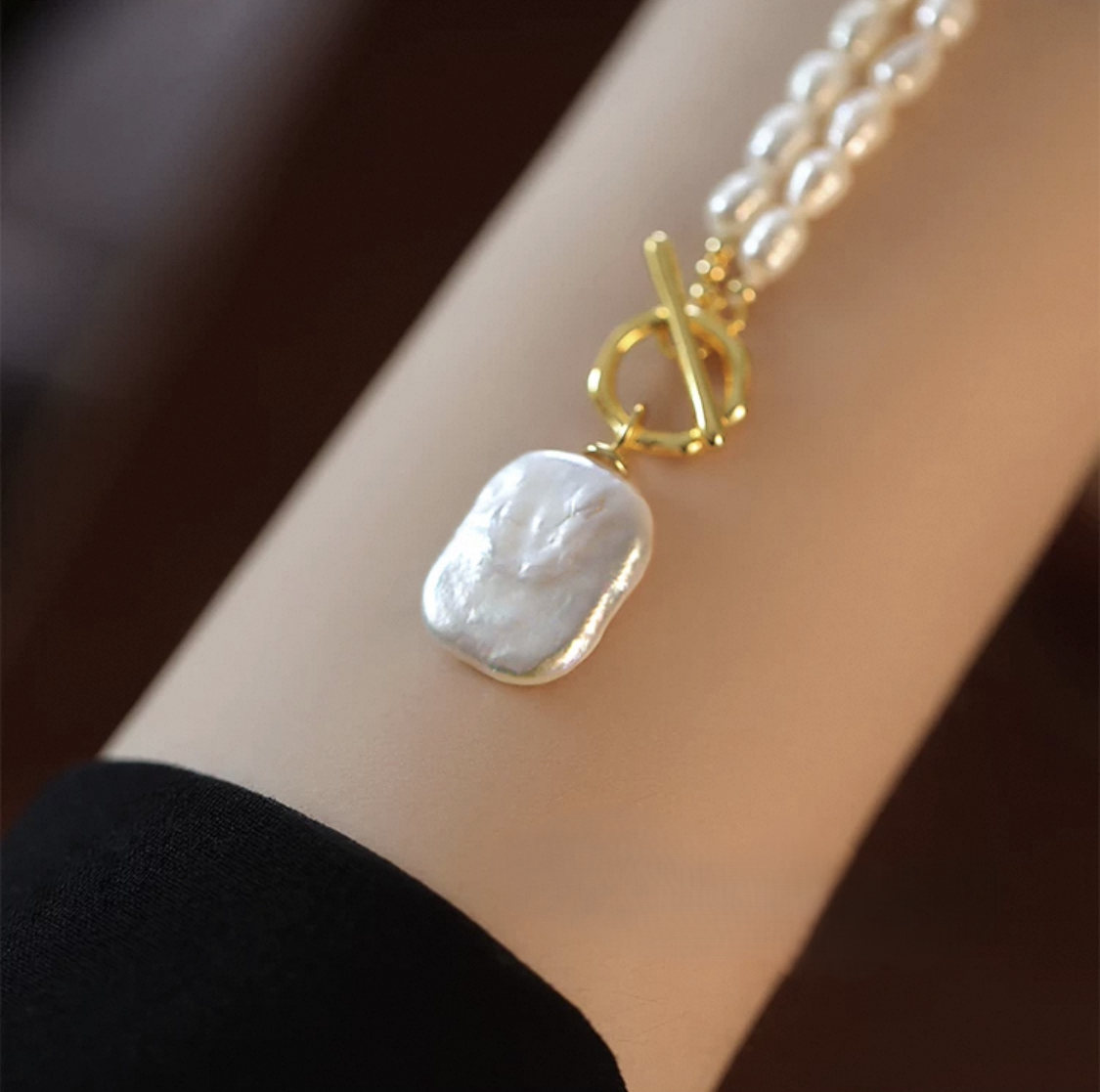 Pearl Glimmer Necklace