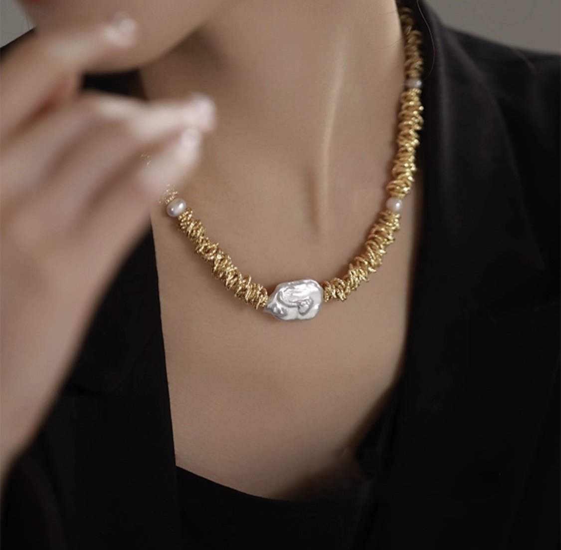 COLLIER DE PERLES RUSTIQUE GLAMOUR