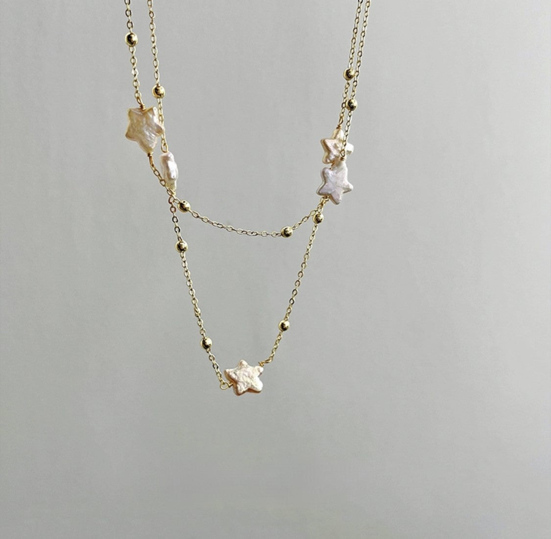 COLLIER DE PERLES ÉTOILES