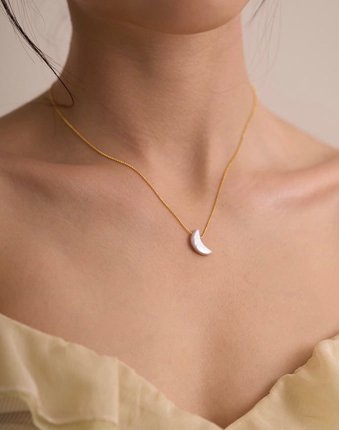 COLLIER DE PERLES LUMINEUSES