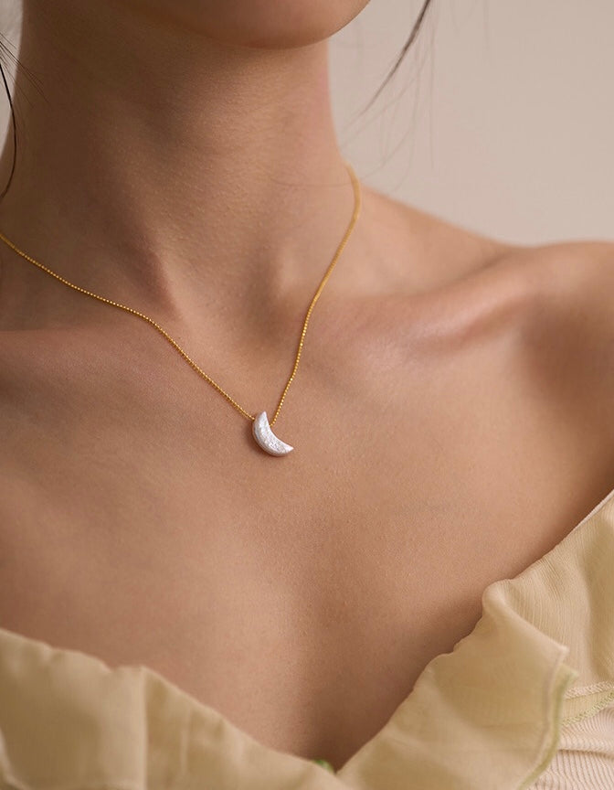 COLLIER DE PERLES LUMINEUSES