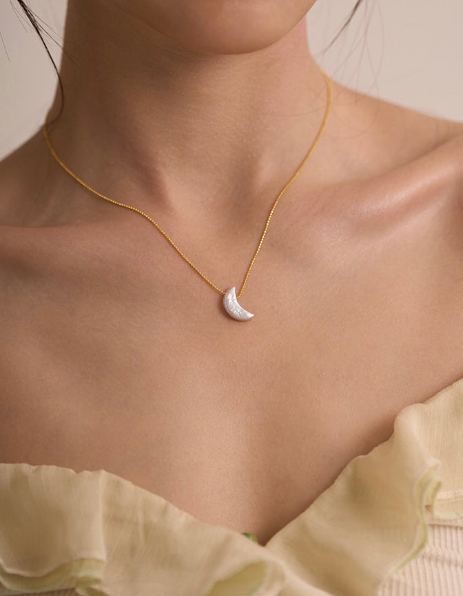 COLLIER DE PERLES LUMINEUSES