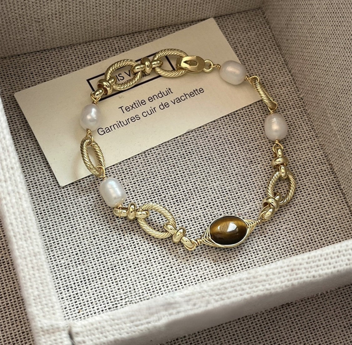 BRACELET DE PERLES DORÉES ANCIENNES