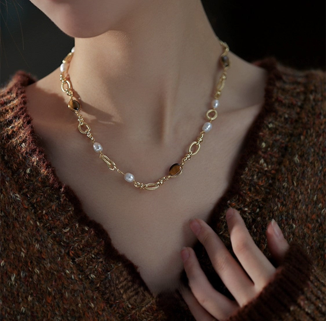 COLLIER DIVIN DE PERLES DORÉES