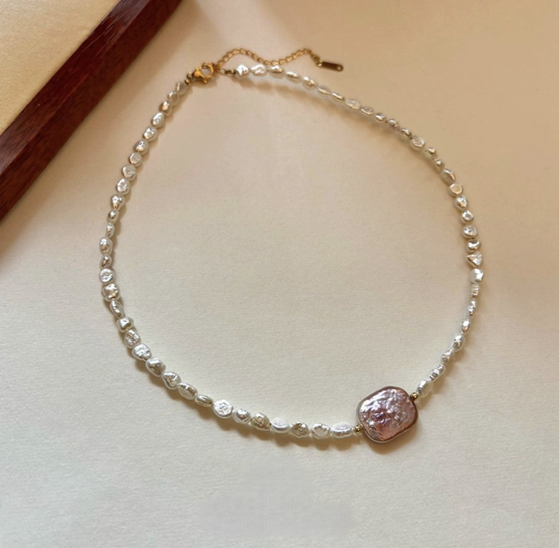 COLLIER SÉRÉNADE DE PERLES